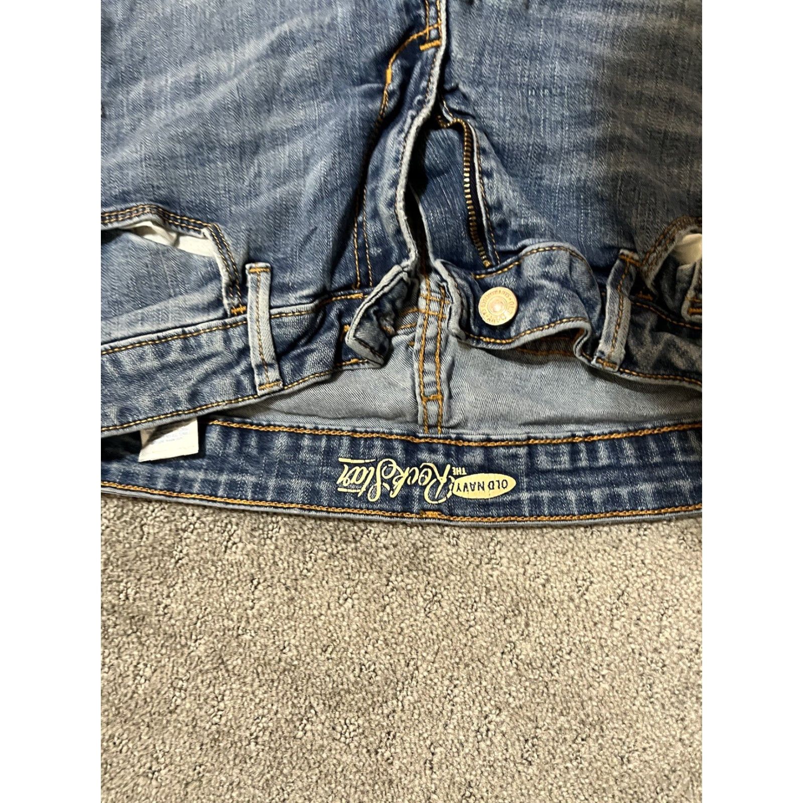 Old Navy Old Navy Womens Rockstar Super Skinny Jeans Size 10 Regular Distroy Solid Size 32" / US 10 / IT 46 - 5 Thumbnail