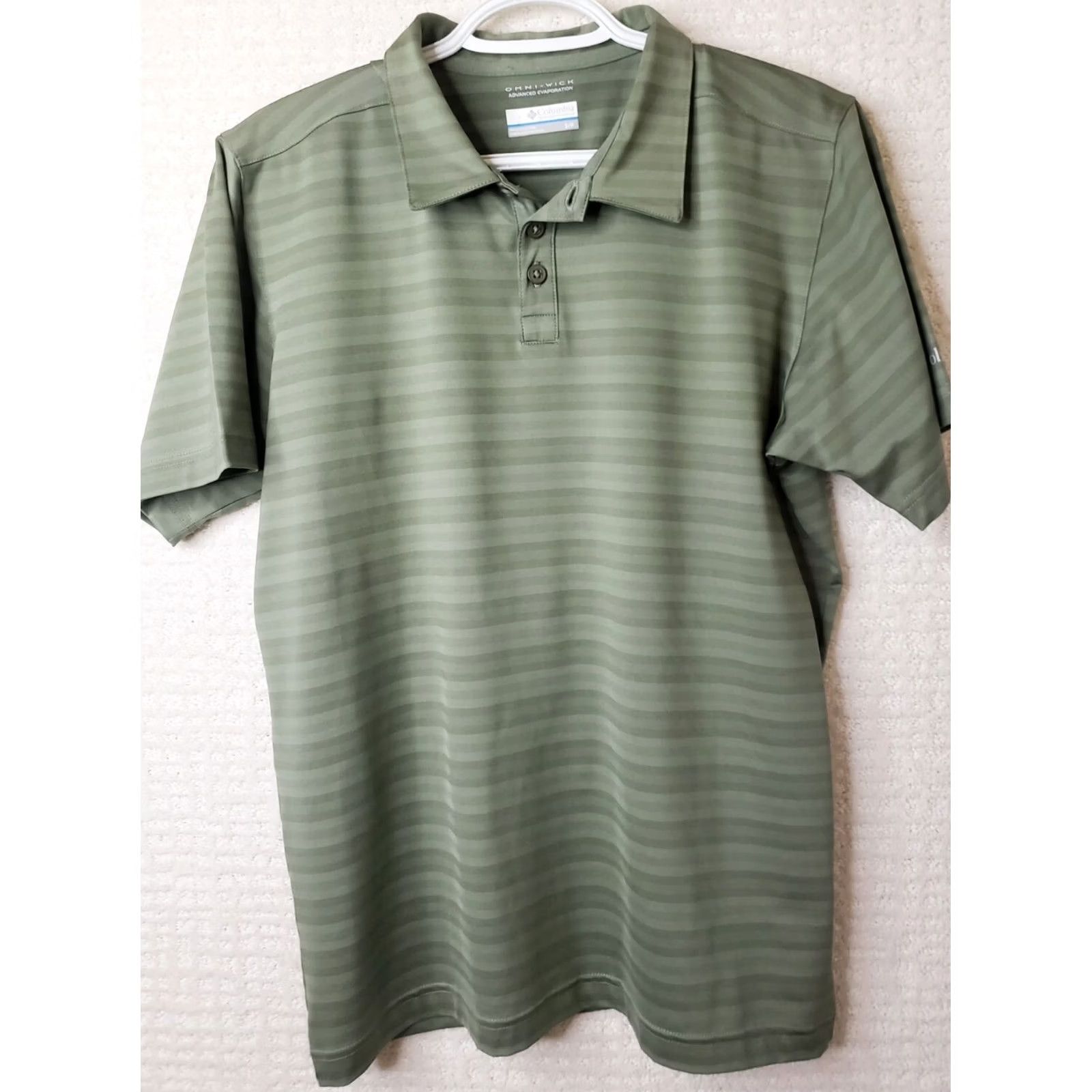 Vintage Columbia Polo Shirt Men Short Sleeve Olive Green Omni-Wick OMNI-FREEZE Buttoned Collar Size US S / EU 44-46 / 1 - 2 Thumbnail