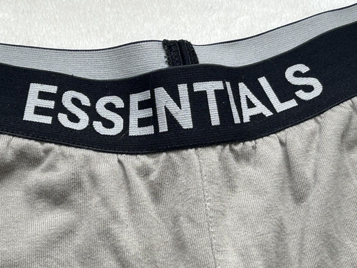 Essentials × Fear of God Fear of God Essentials Soft Fitted Logo Lounge Pants size S Size US 28 / EU 44 - 4 Thumbnail