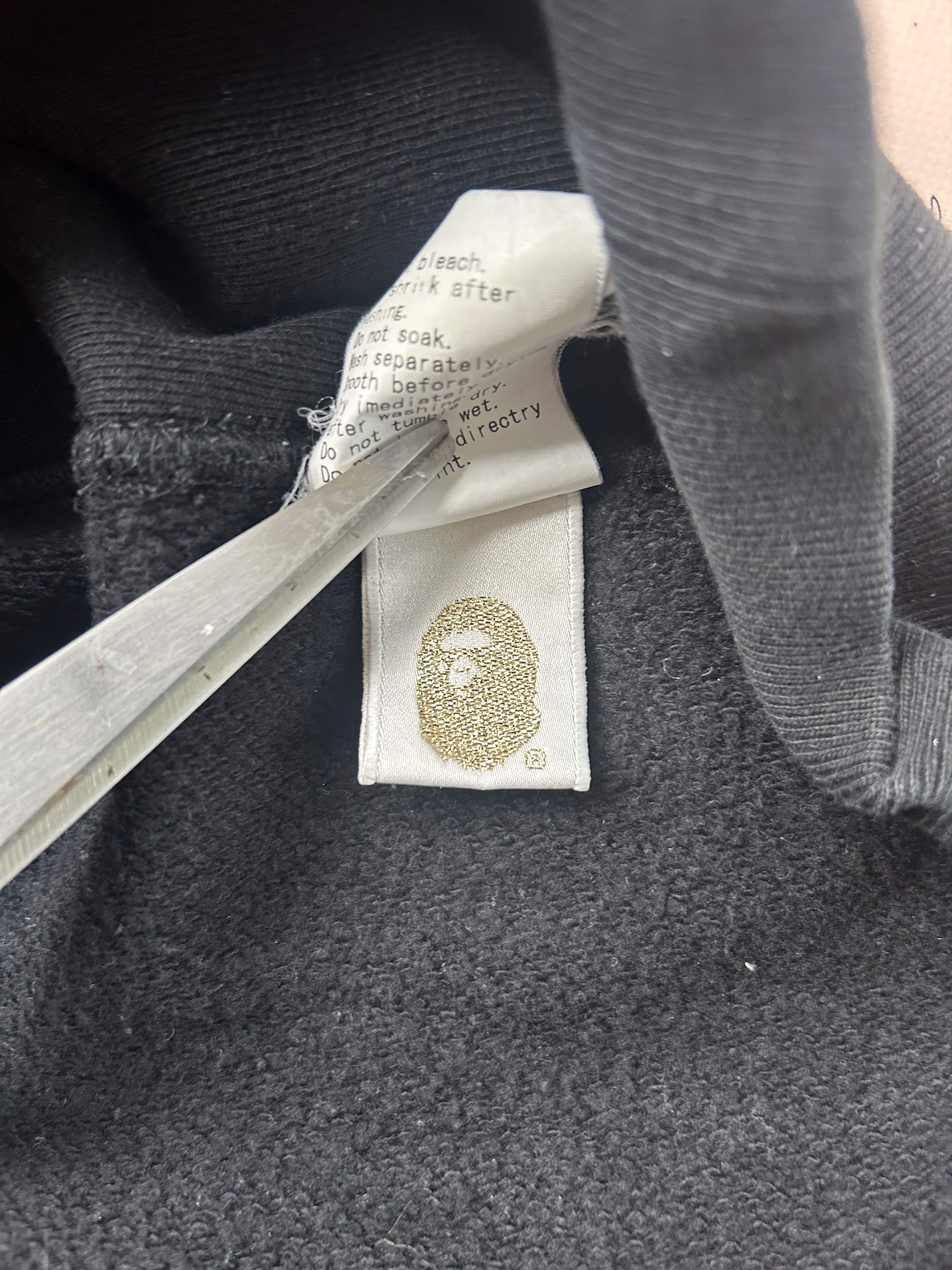Bape BAPE Black Camo Snap Button Hoodie [Size L] Size US L / EU 52-54 / 3 - 8 Thumbnail