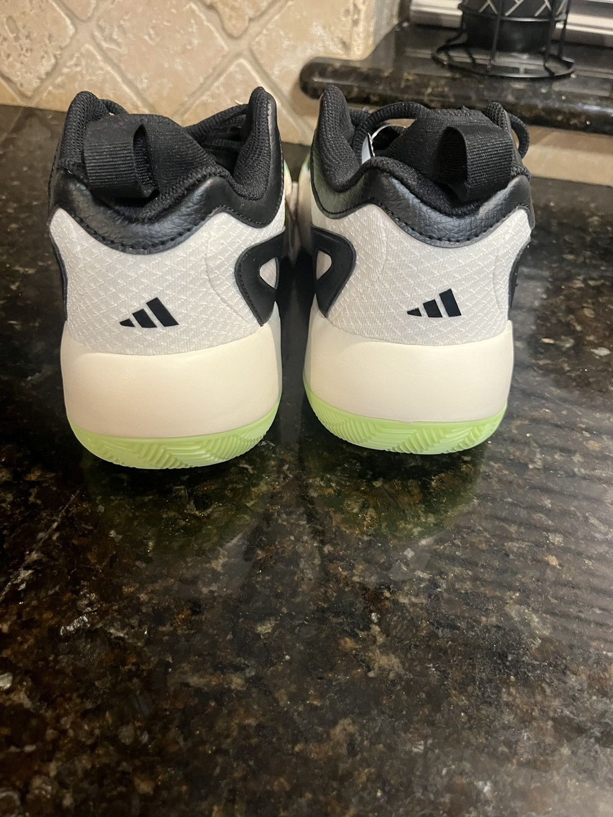 Adidas Adidas Trae Unlimited 2 Size US 11.5 / EU 44-45 - 3 Thumbnail