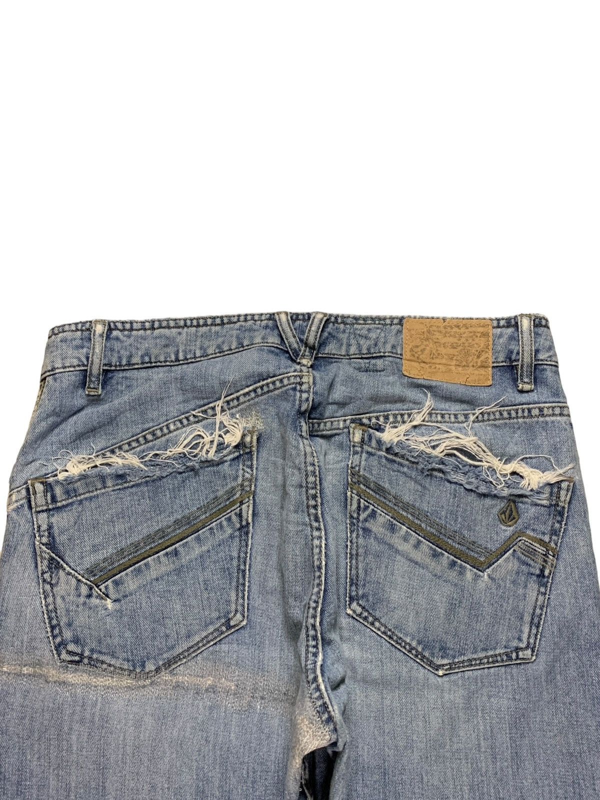 Volcom Vintage Volcom Skate Blue Wash Curve Leg Distress Baggy Jean Size US 34 / EU 50 - 8 Thumbnail
