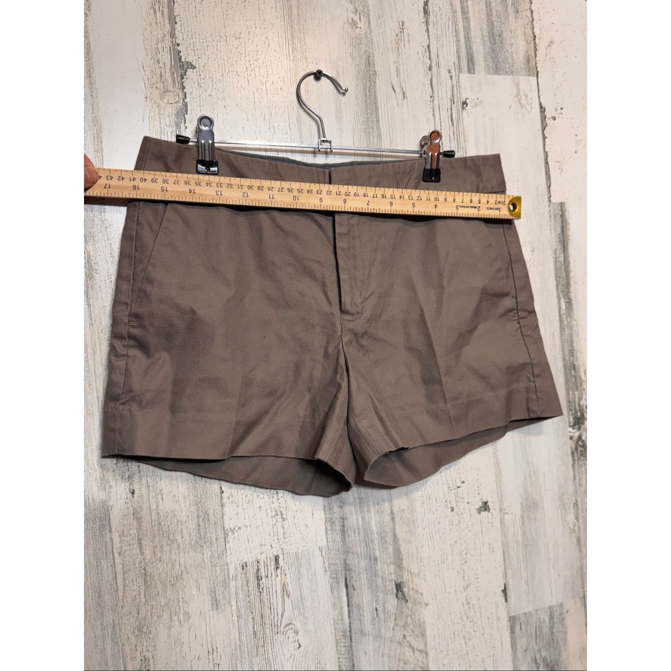 Banana Republic Banana Republic Hampton Fit Women’s Chino Shorts Size 6 Brown | Classic Summer Shorts Size 27" / US 4 / IT 40 - 5 Thumbnail