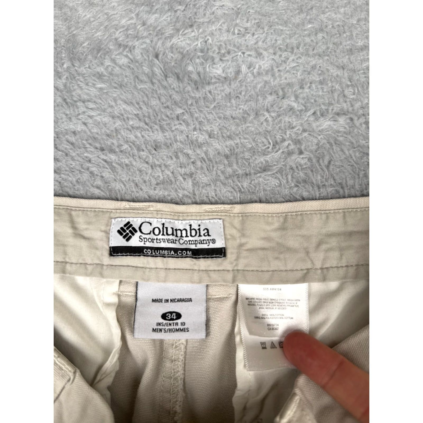Vintage Columbia Men’s Shorts Chino 34 Beige 100% Cotton Duck Hiking Casual 34x10 Mens Size US 34 / EU 50 - 7 Thumbnail