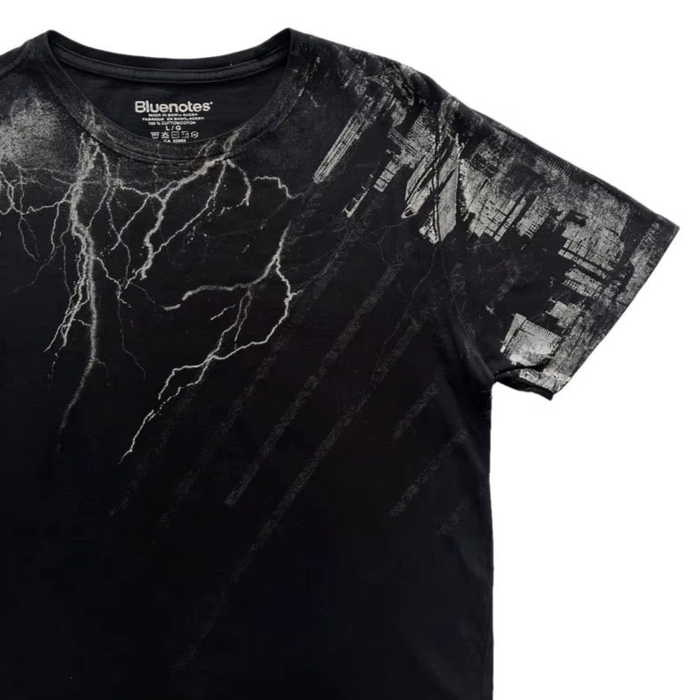 Japanese Brand Y2K Lightning Graffiti Distressed Vintage T Shirt Size US XL / EU 56 / 4 - 2 Thumbnail