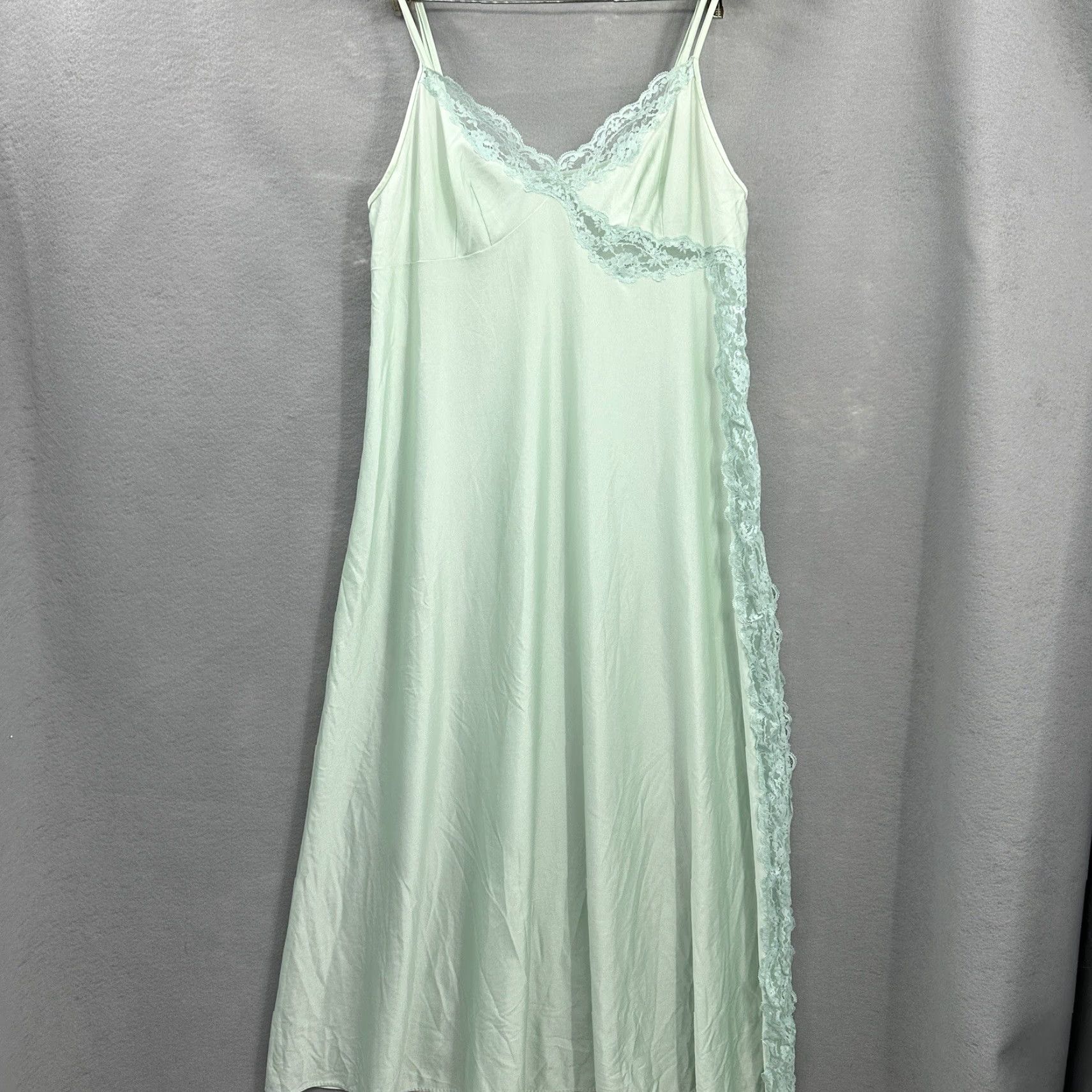 Vintage VINTAGE ShadowLine Nylon Nightgown Womens M Green Boudoir Silk Lace 1970s Long Nightgown Womens ShadowLine 70s Green Nylon Nightgown Size ONE SIZE - 3 Thumbnail
