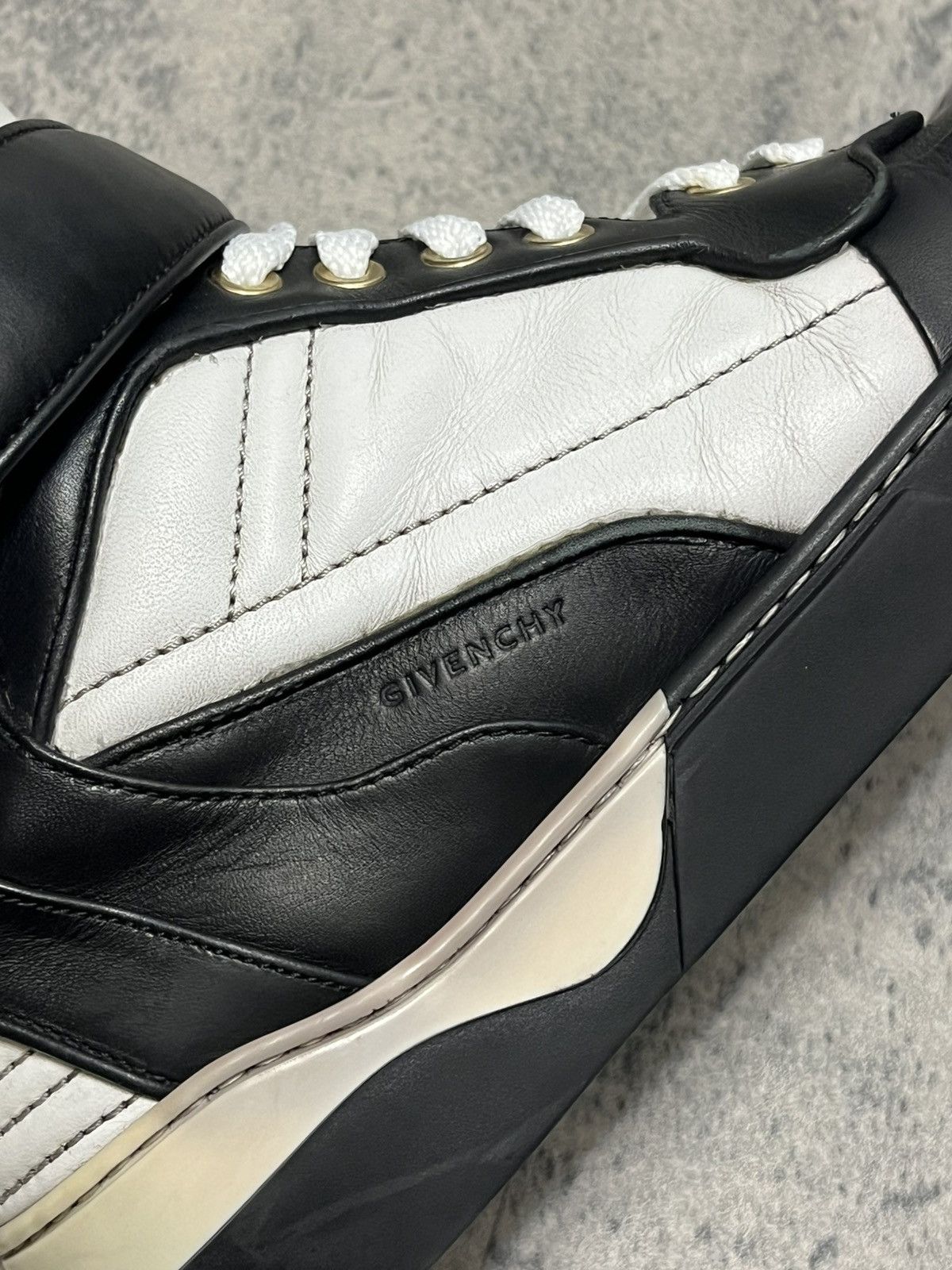 Givenchy Givenchy Tyson High Top Sneakers Size US 7 / IT 37 - 11 Thumbnail