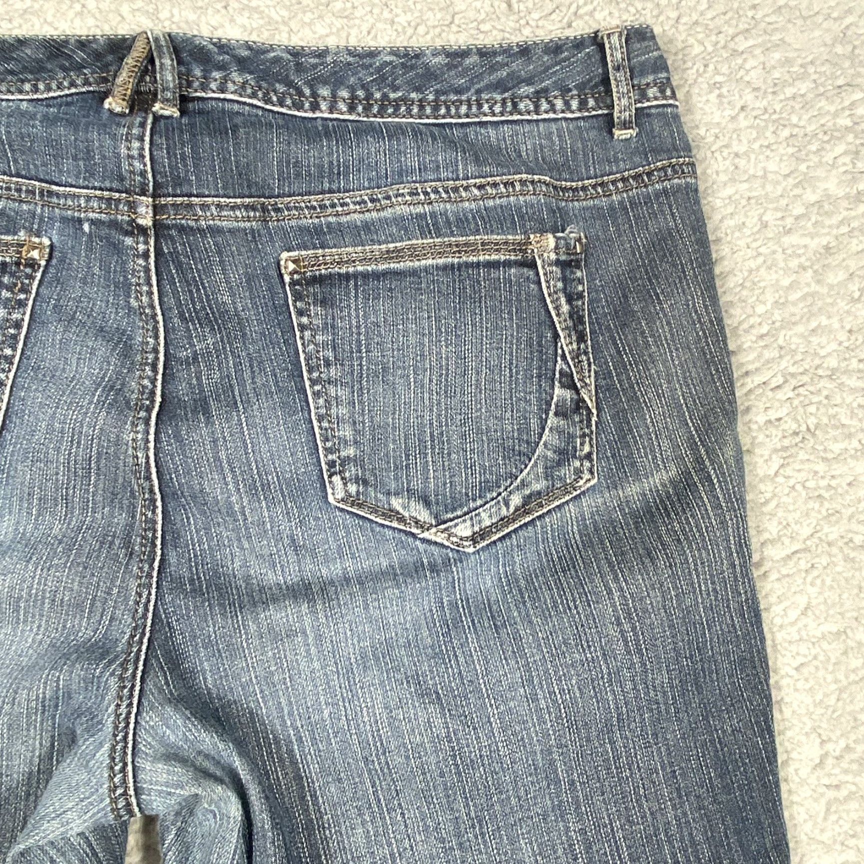 Tommy Hilfiger Tommy Hilfiger Women's Jeans Boot Cut Denim Size 14R Medium Wash 32x31 EUC Size 36" / US 14 / IT 50 - 8 Thumbnail