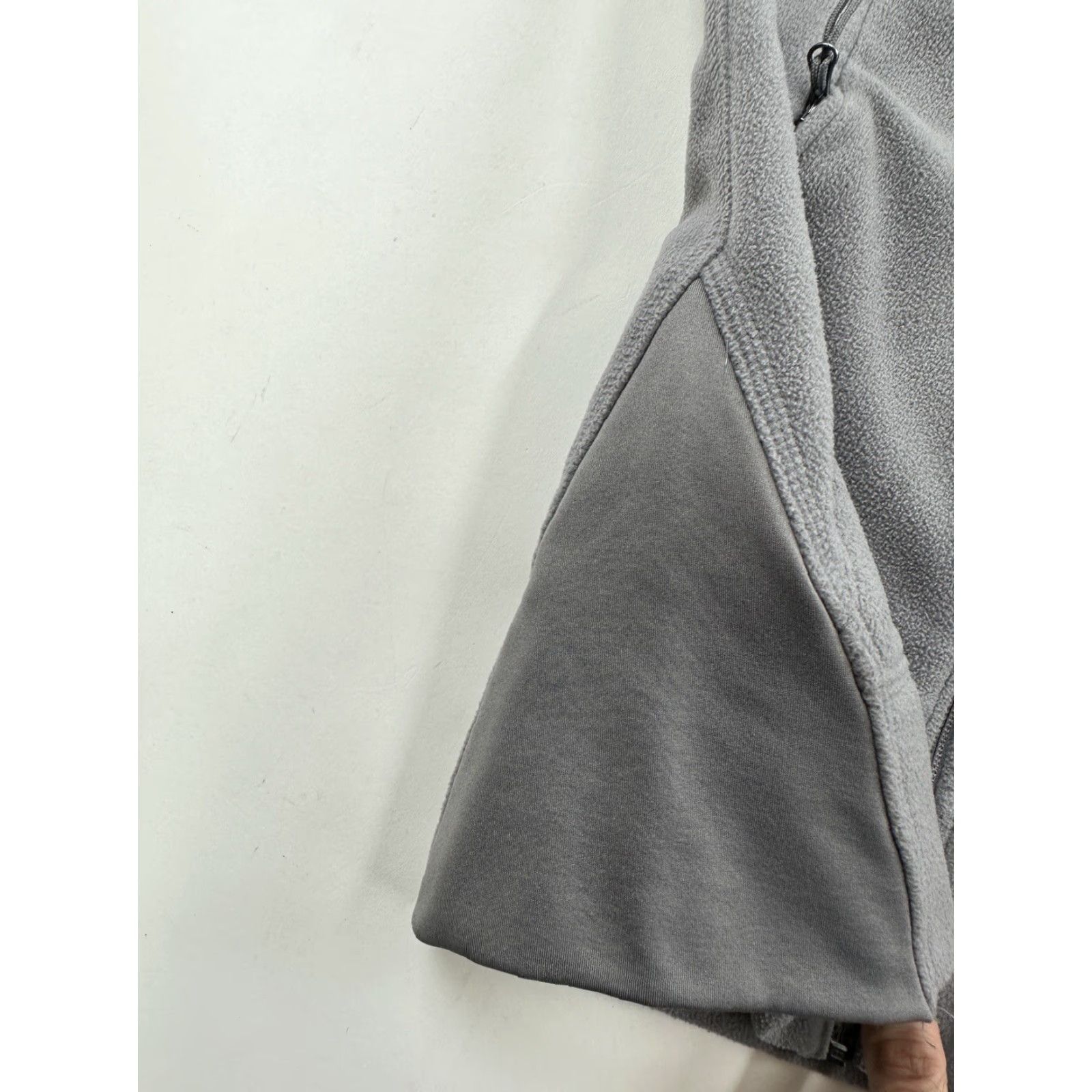 Vintage Columbia Vest Womens Small Gray Full Zip Up Fleece Sleeveless Size S / US 4 / IT 40 - 4 Thumbnail