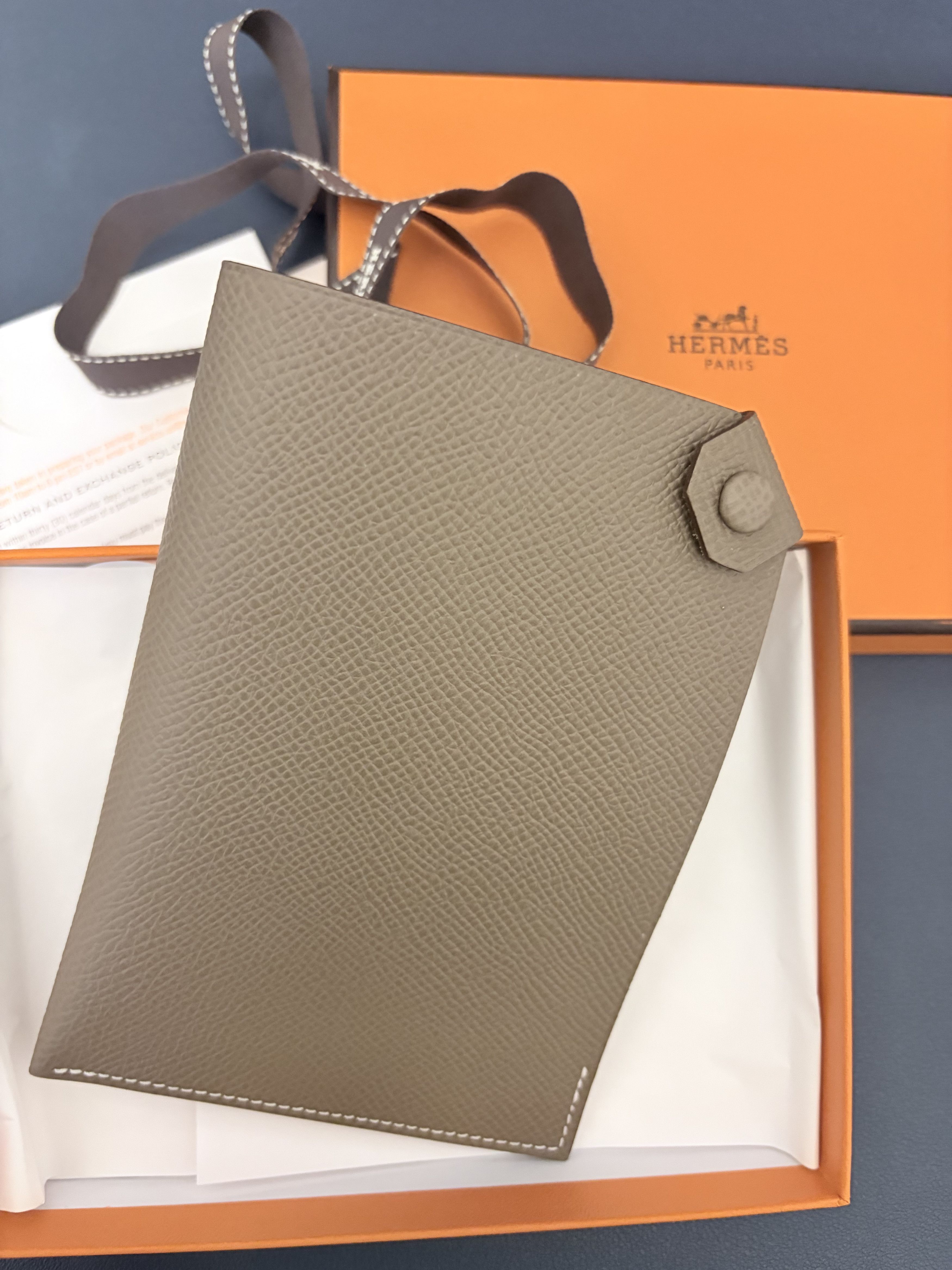 Hermes Hermès Tarmac PM Passport Holder Size ONE SIZE - 1 Thumbnail