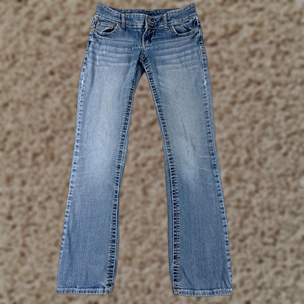 Vintage Maurices Jeans Womens 1 Long Blue Denim Bootcut Pant Adult Regular 26" Inseam 32" Medium Wash Embroidered Cotton Blend Mens Womens Girls Boys Size 25" / US 0 / IT 36 - 1 Thumbnail