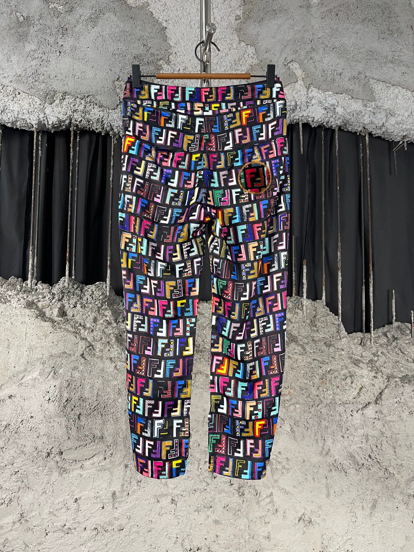 Fendi Fendi FF Monogram Pants 36 New Size 25" / US 0 / IT 36 - 2 Thumbnail
