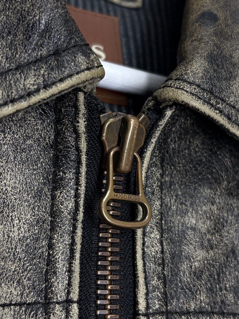 Hugo Boss Vintage 90s Hugo Boss Avant Garde Heavy Leather Jacket Size US M / EU 48-50 / 2 - 20 Thumbnail
