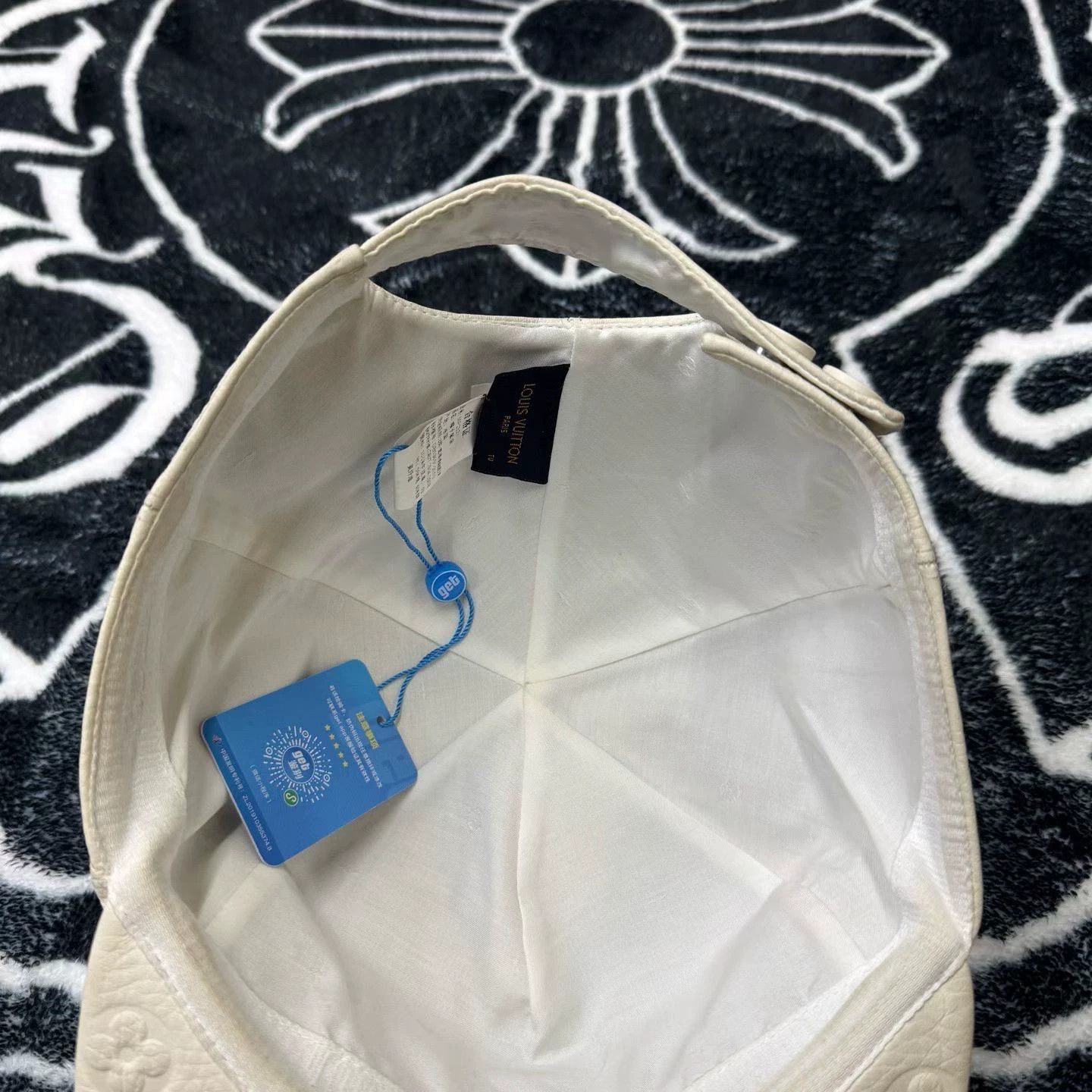 Louis Vuitton LV Monogram Embossed Baseball Cap - White Size ONE SIZE - 3 Thumbnail