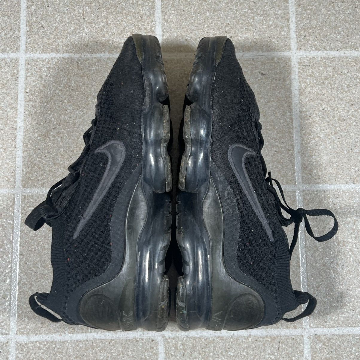 Nike Nike Air VaporMax 2021 Flyknit Shoes sz 10.5 Black Sneakers Size US 10.5 / EU 43-44 - 7 Thumbnail