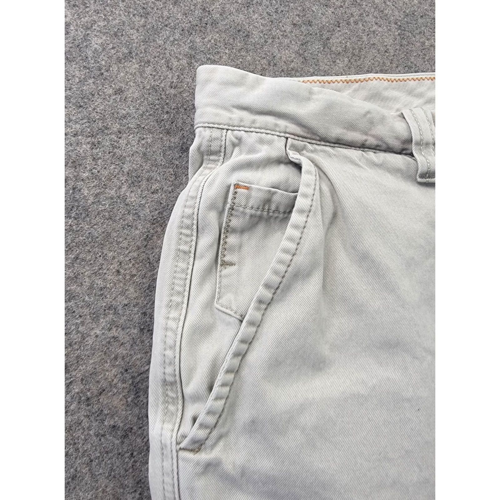 Tommy Bahama Tommy Bahama Shorts Mens 38 Beige 100% Pima Cotton Casual Beach Classic Size US 38 / EU 54 - 2 Thumbnail