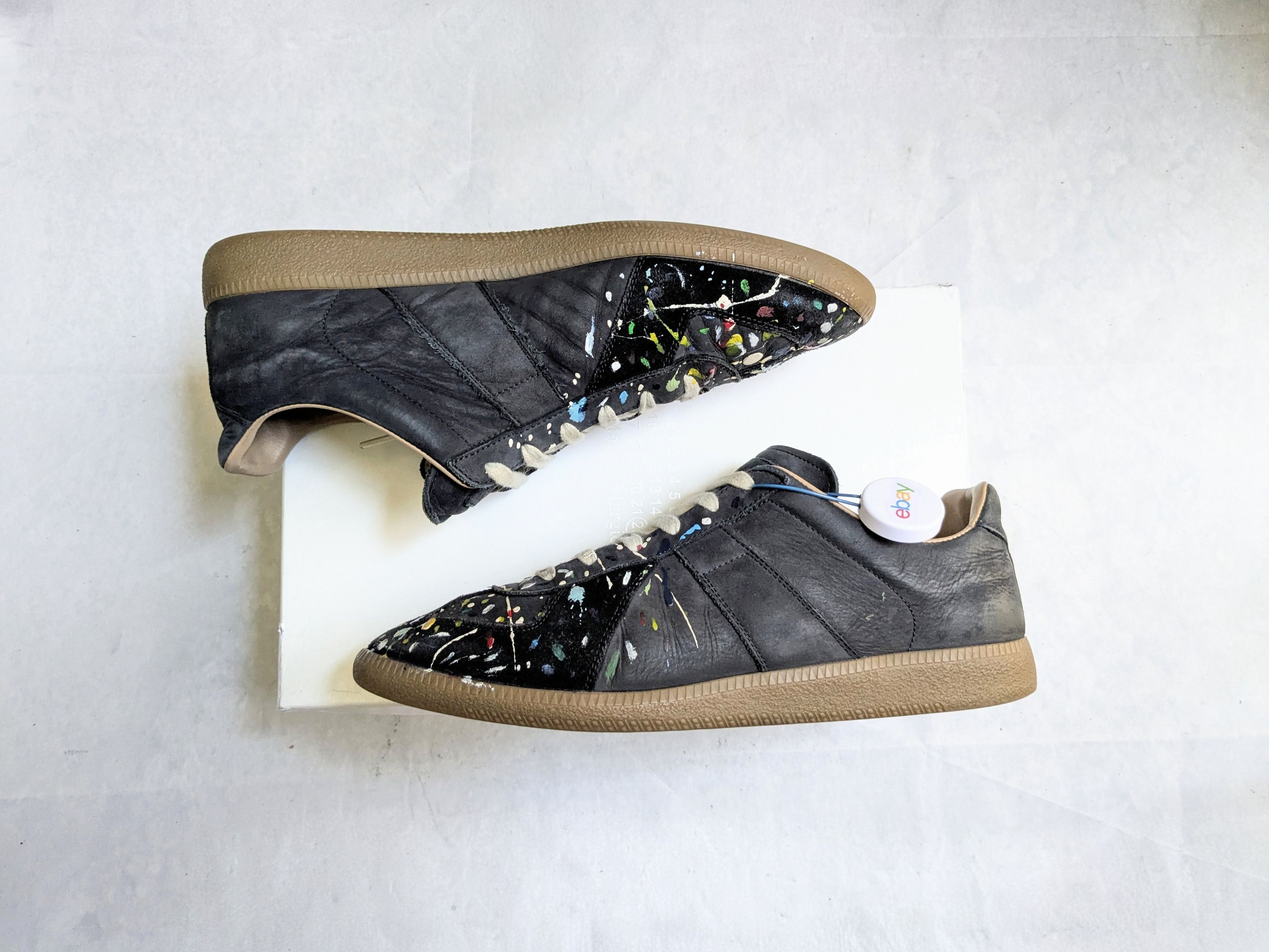Maison Margiela Maison Margiela Replica Black Paint Splatter 11 44 Gum Low Size US 11 / EU 44 - 2 Thumbnail