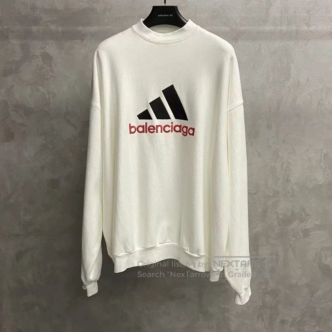 Balenciaga Balenciaga x adidas White Logo Sweatshirt. Size US S / EU 44-46 / 1 - 1 Thumbnail