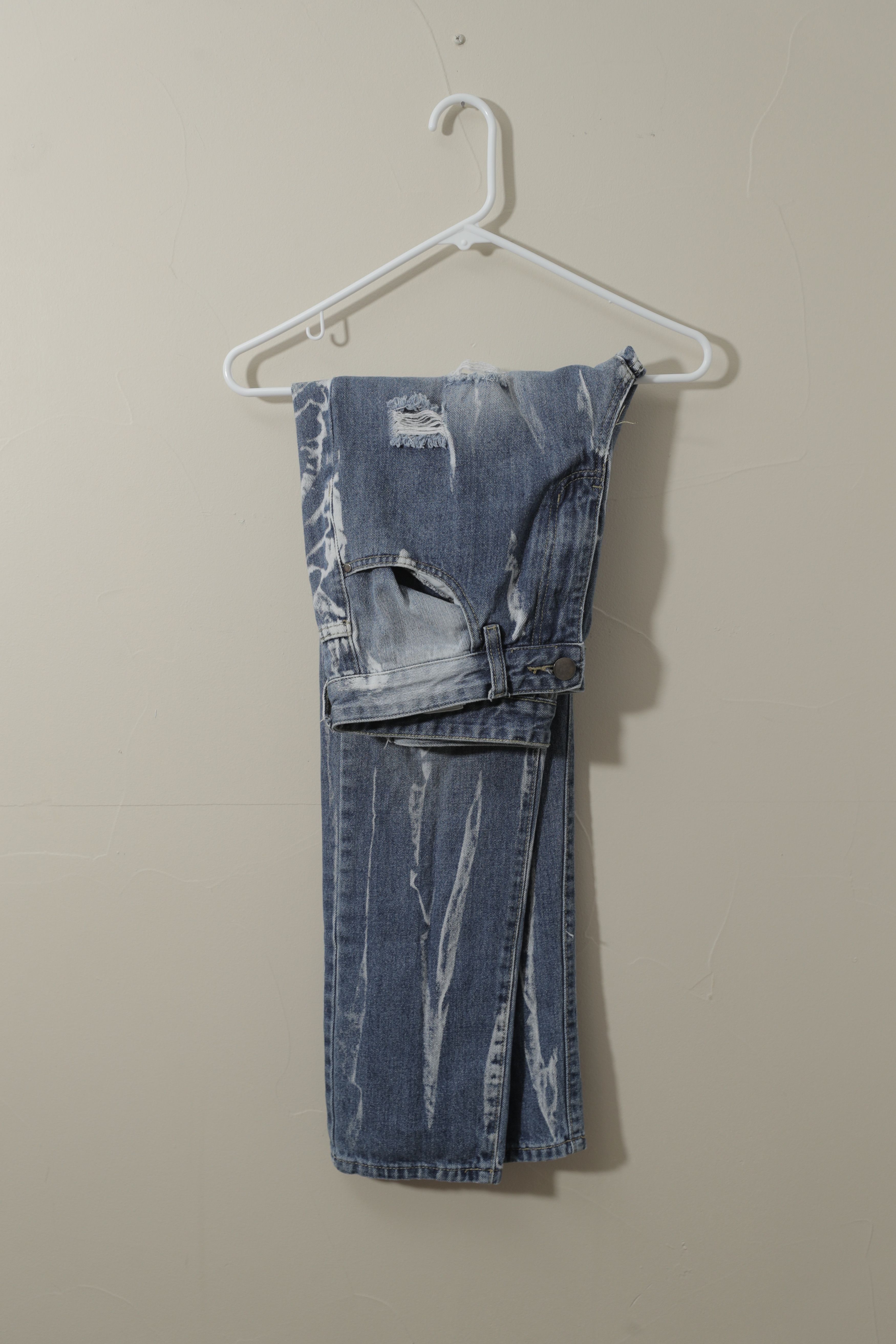 Other Ripped Bleached Straight Jeans (32) Size US 32 / EU 48 - 1 Thumbnail