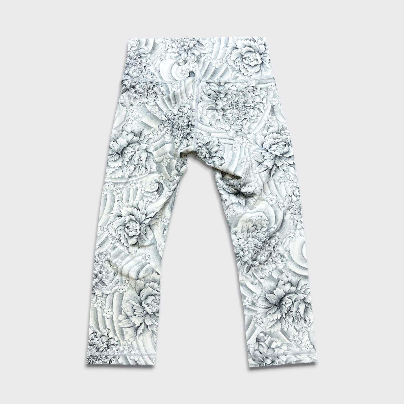 Lululemon Lululemon Wunder Under Crop (Hi-Rise) *21" AOP Yoga Leggings Size 30" / US 8 / IT 44 - 5 Thumbnail