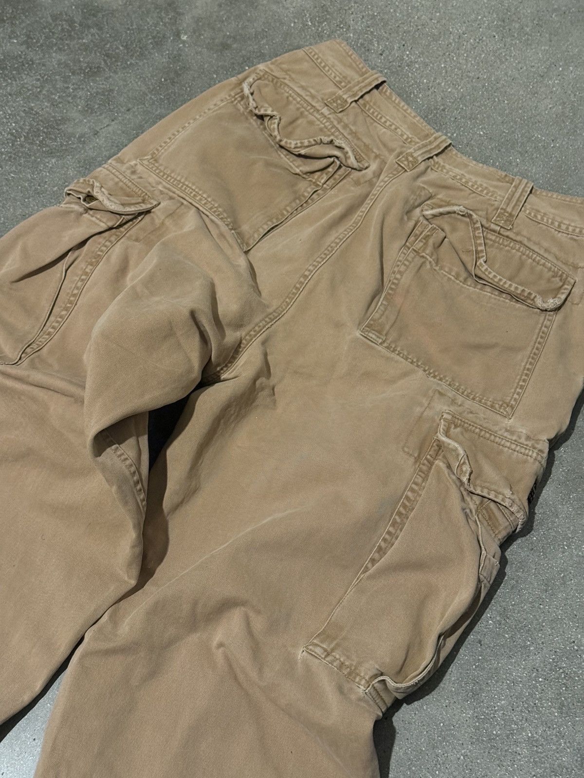 Abercrombie & Fitch Vintage Abercrombie & Fitch Khaki Cargo Pants Size US 30 / EU 46 - 2 Thumbnail