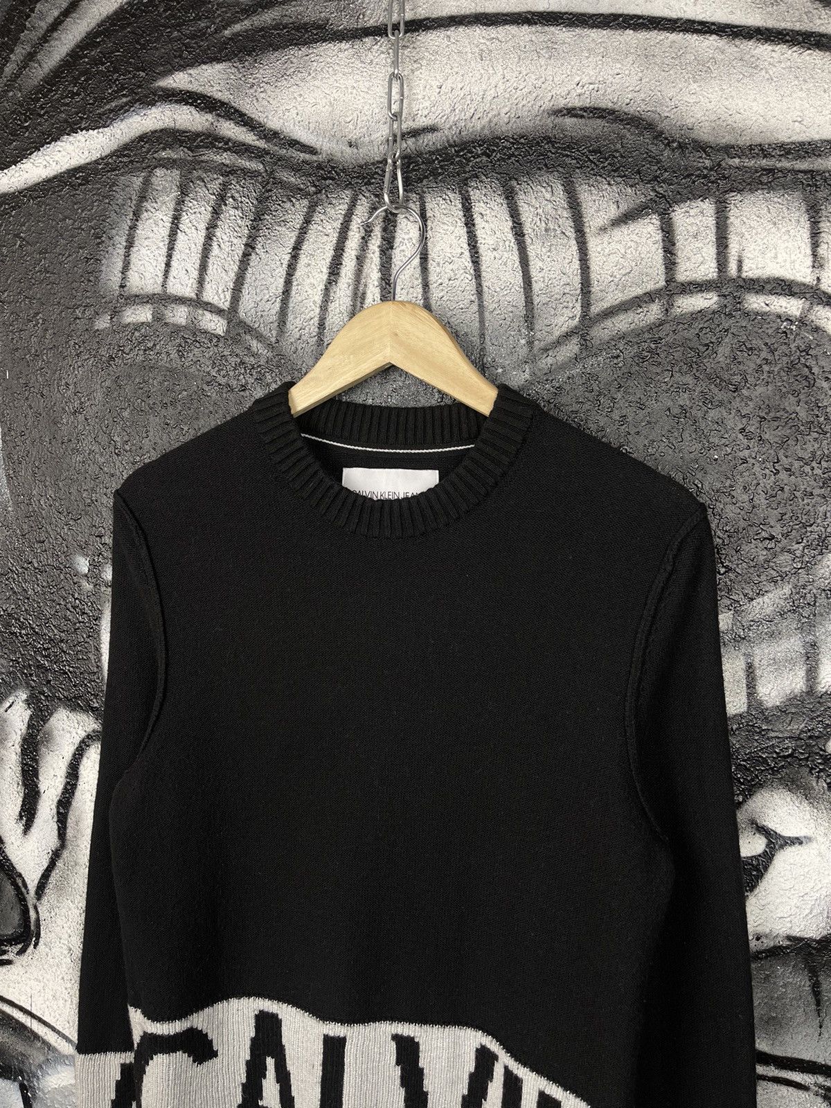 Calvin Klein Calvin Klein Jeans Regular Fit Blocking Logo Black Sweater Men’s Size Small Size US S / EU 44-46 / 1 - 2 Thumbnail