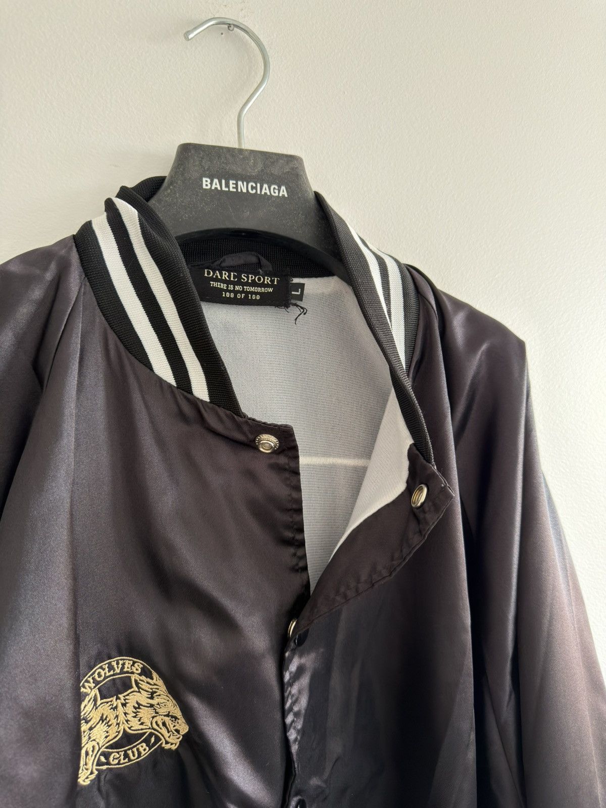 Darc Sport *RARE* OG DARC SPORT WOLVES BODYBUILDING FITNESS BOMBER Size US L / EU 52-54 / 3 - 5 Thumbnail