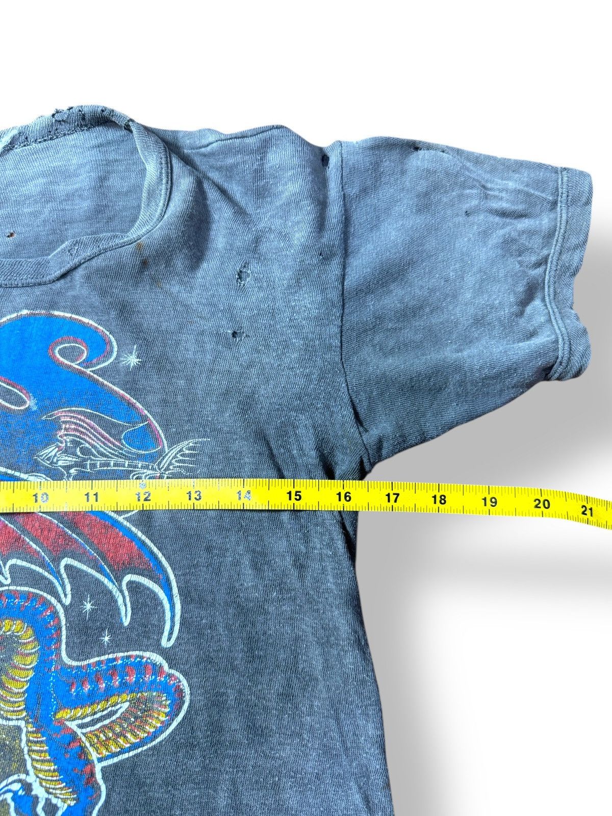 Band Tees *RARE* 1978 YES TOUR USA DRAGON THRASHED T-SHIRT ROCK BAND Size US M / EU 48-50 / 2 - 9 Thumbnail