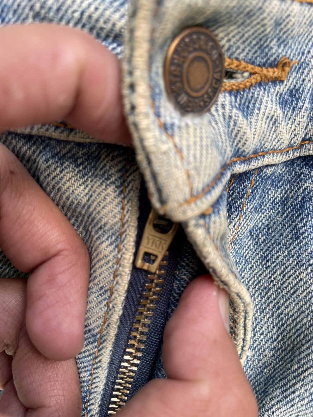 Levi's Levi's 550 straight leg jeans with a worn-in look jeans Size US 33 - 9 Thumbnail