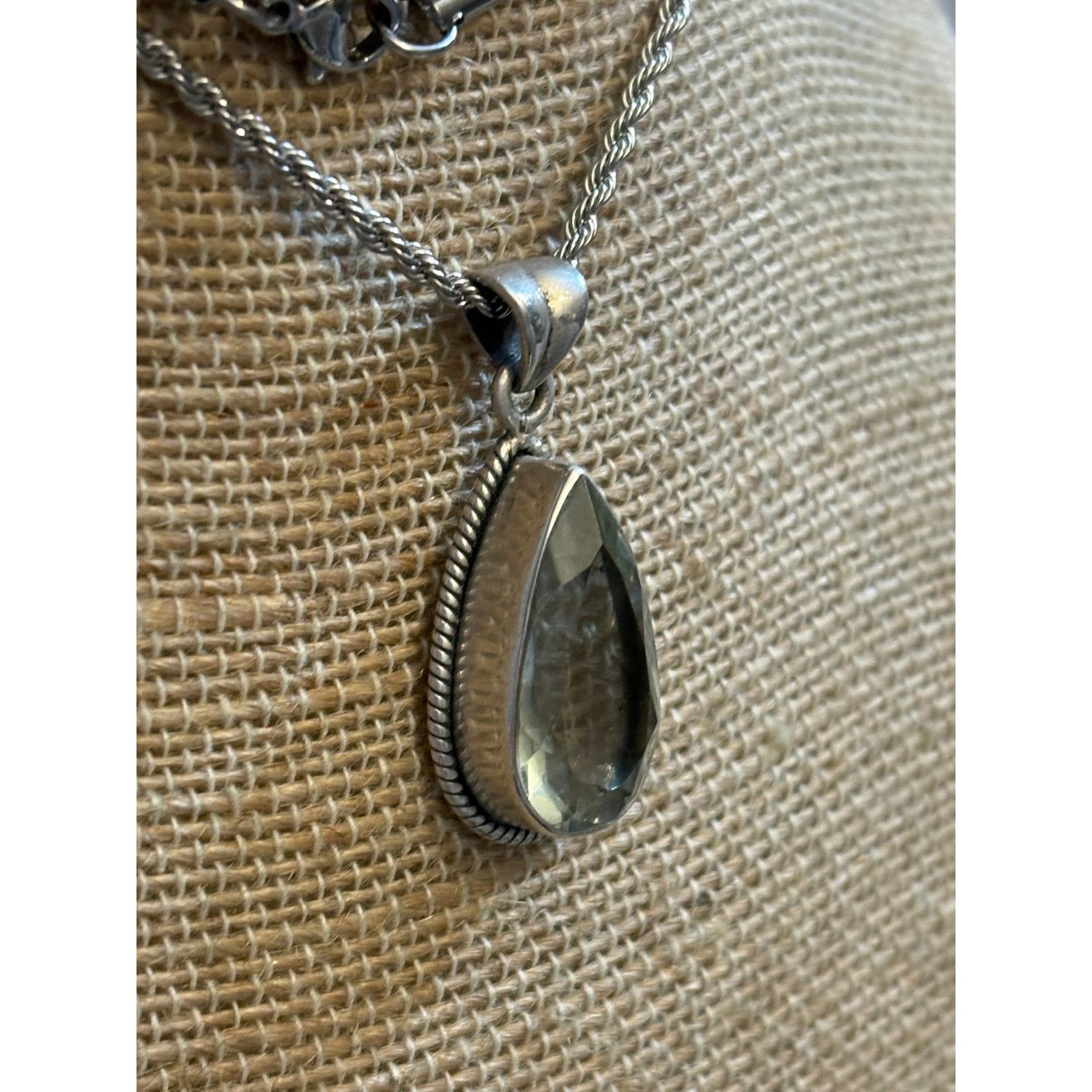 Other Vintage Silver Tone Teardrop Crystal Pendant Necklace 24" Size ONE SIZE - 7 Thumbnail