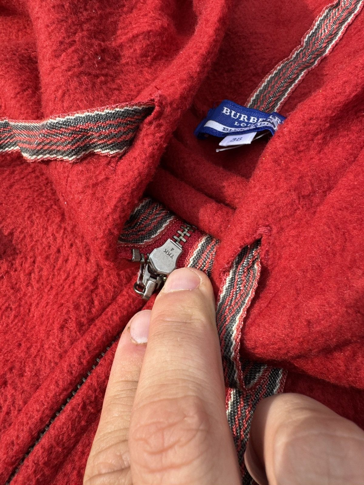 Burberry Vintage Burberry Fleece Zip Hoodie Size XS / US 0-2 / IT 36-38 - 7 Thumbnail