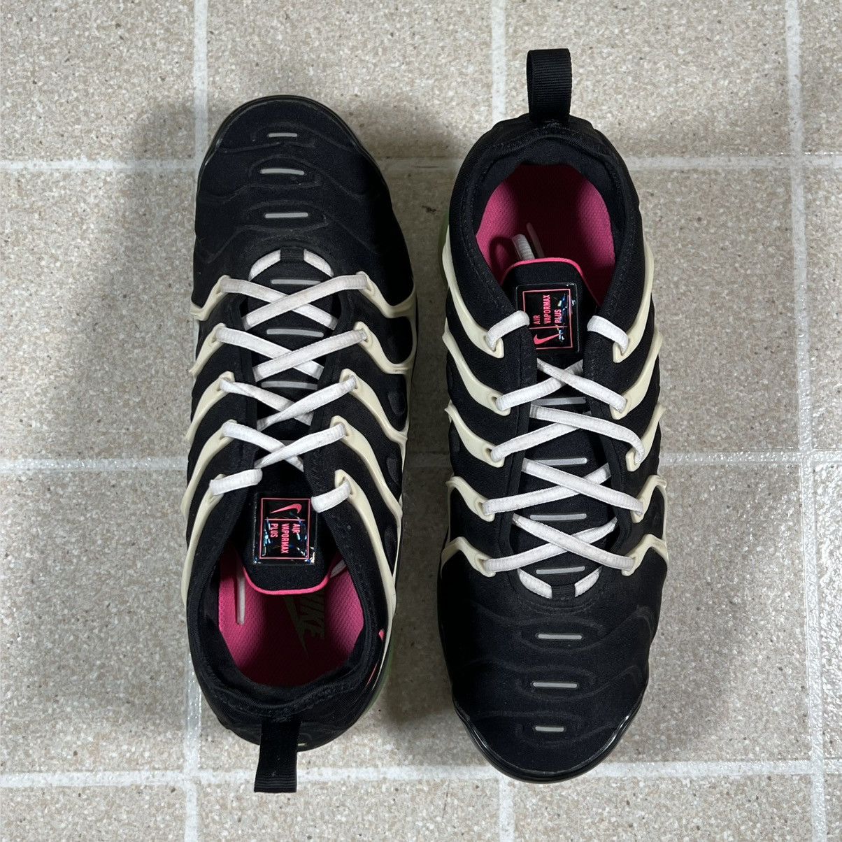 Nike Nike Air Vapor Max Sneakers 10.5 Plus Black/HyperPink-White Size US 10.5 / EU 43-44 - 6 Thumbnail