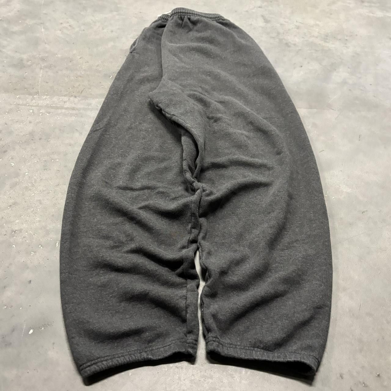 Japanese Brand × Vintage Crazy Vintage Y2K/2000s Dark Grey Essential Sweatpants! Size US 30 / EU 46 - 3 Thumbnail