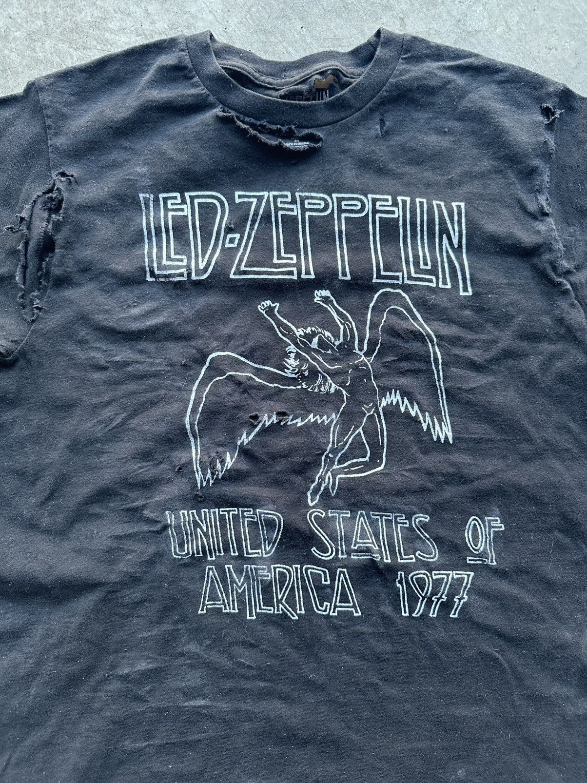 Japanese Brand × Vintage Thrashed Vintage Led Zeppelin Band Tee Size US M / EU 48-50 / 2 - 2 Thumbnail