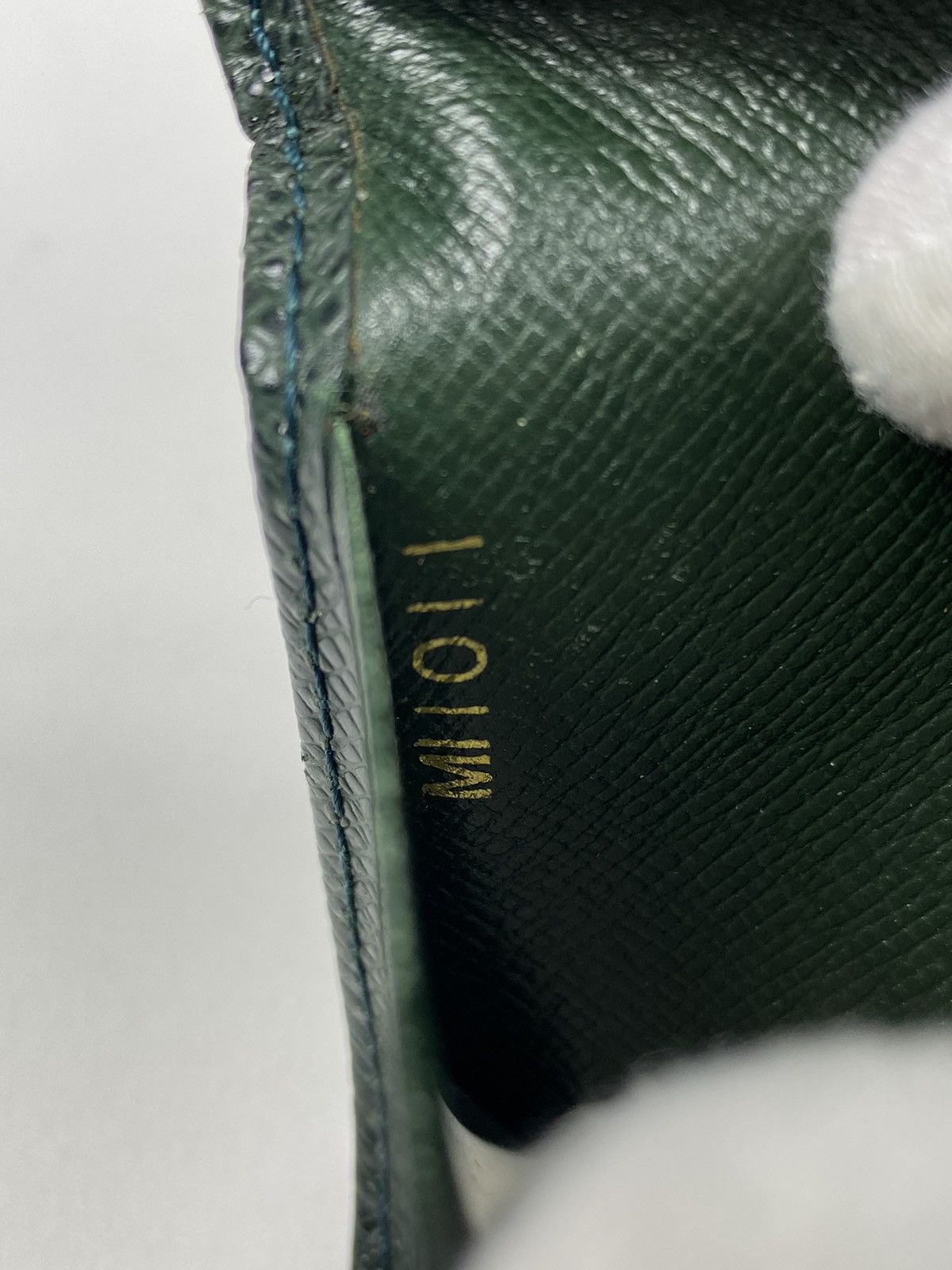 Louis Vuitton Taiga Card Holder Size ONE SIZE - 5 Thumbnail