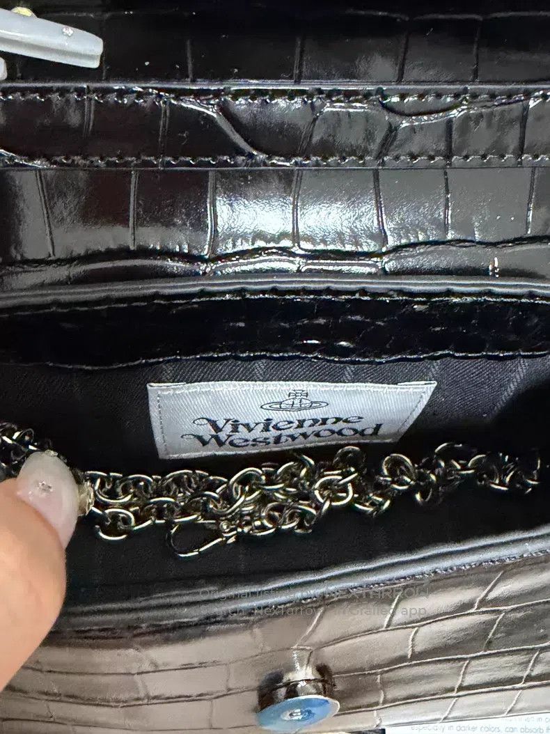 Vivienne Westwood Vivienne Westwood size OS HAZEL Saturn Logo crocodile embos Size ONE SIZE - 6 Thumbnail