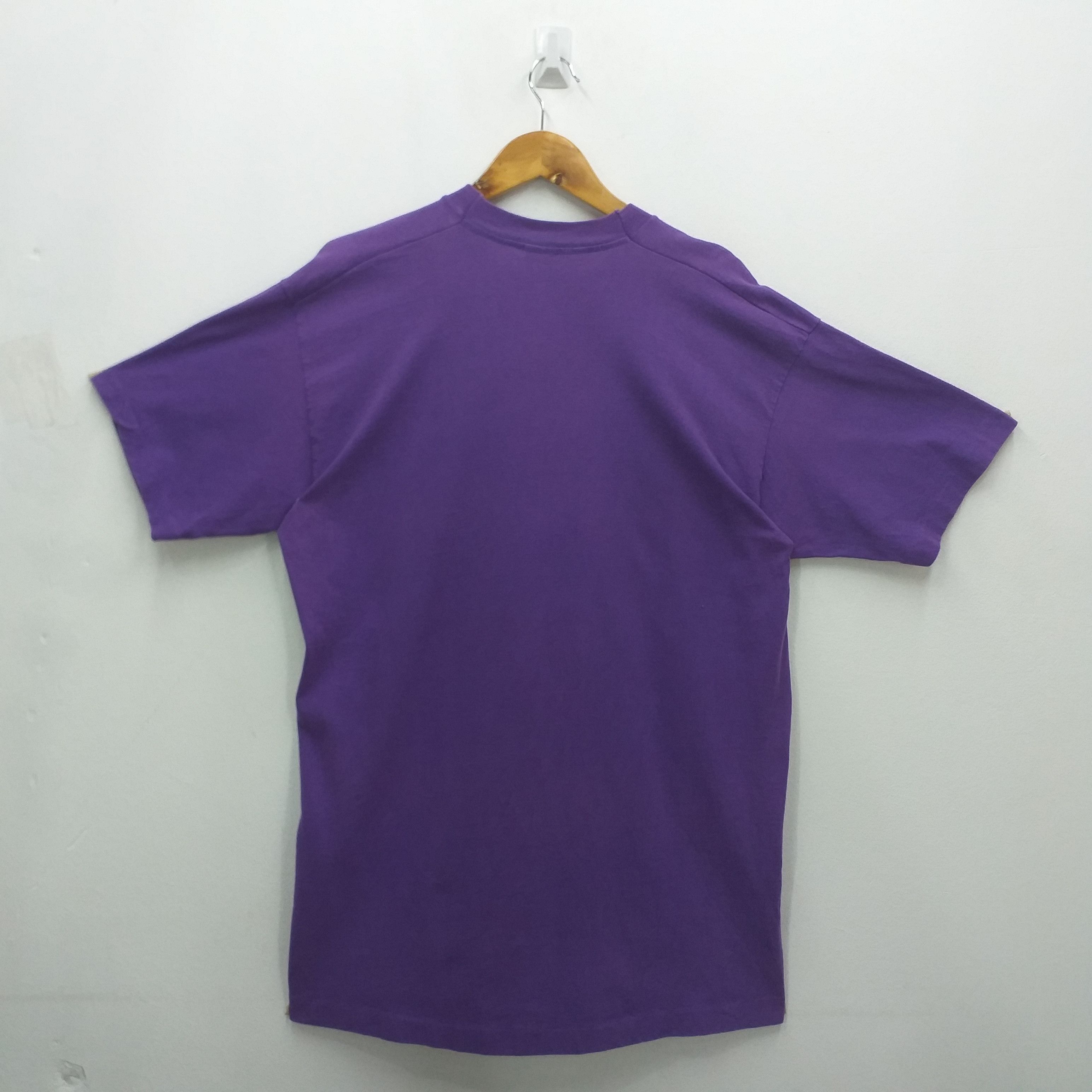 Fruit Of The Loom Vintage 90an Woman In The Wildwood XLarge Tee -E136 Size US XL / EU 56 / 4 - 2 Thumbnail