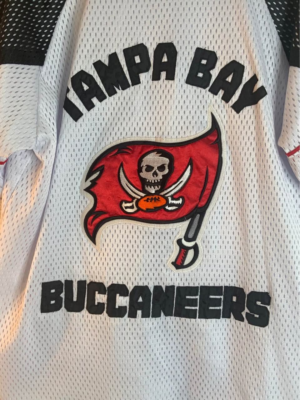 Vintage Vintage Tampa Bay Bucaners 90s Size US XL / EU 56 / 4 - 7 Thumbnail