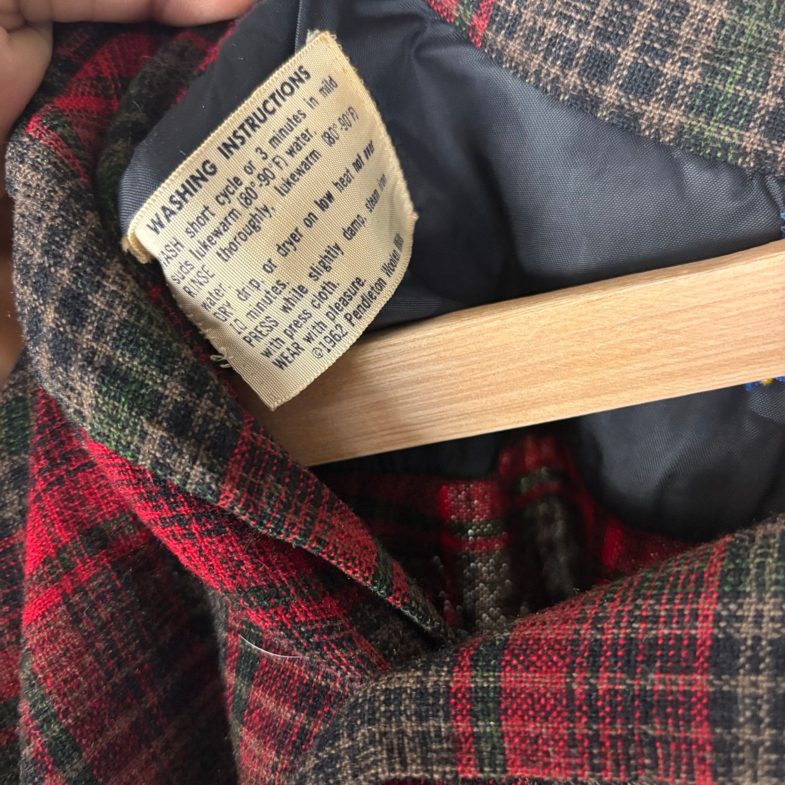 Pendleton Pendleton Vintage 1962 Wool Plaid Large Button Down Flannel Size US L / EU 52-54 / 3 - 3 Thumbnail