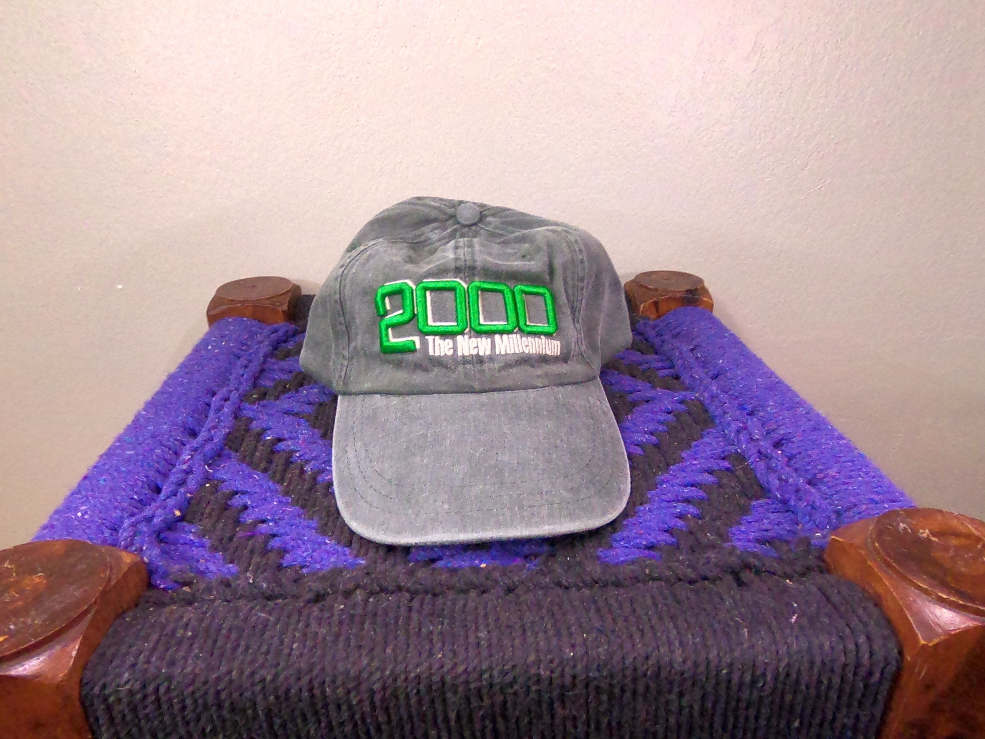 Other Y2K Millennium Hat Size ONE SIZE - 1 Thumbnail