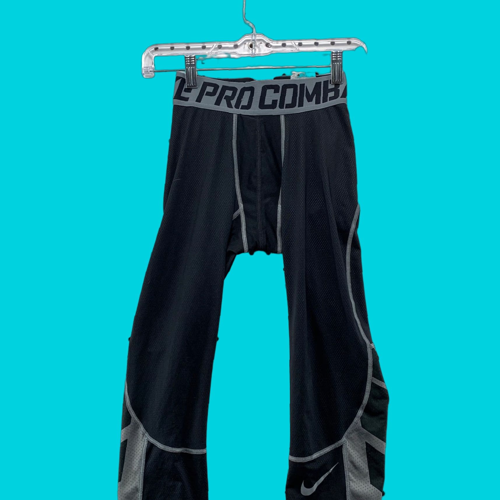 Nike Nike Pro Combat 3/4 Compressions Pants Mens Small Black Gray 22x19 Size US 29 - 1 Thumbnail