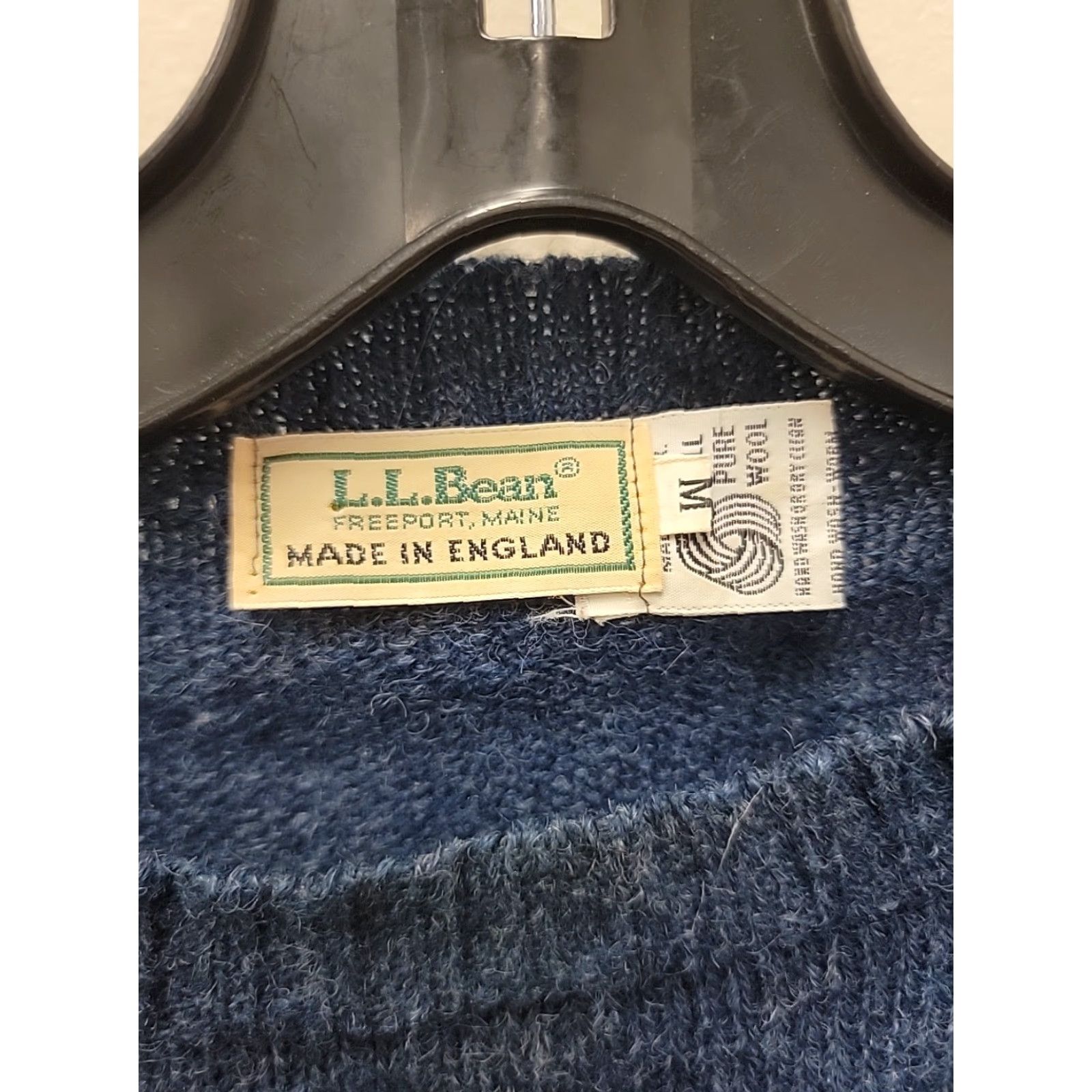 Vintage VINTAGE L.L.Bean Mens Sweater Wool Crew Neck M Blue Elbow Patches Pullover Knit 100% Wool TACK Size US M / EU 48-50 / 2 - 2 Thumbnail