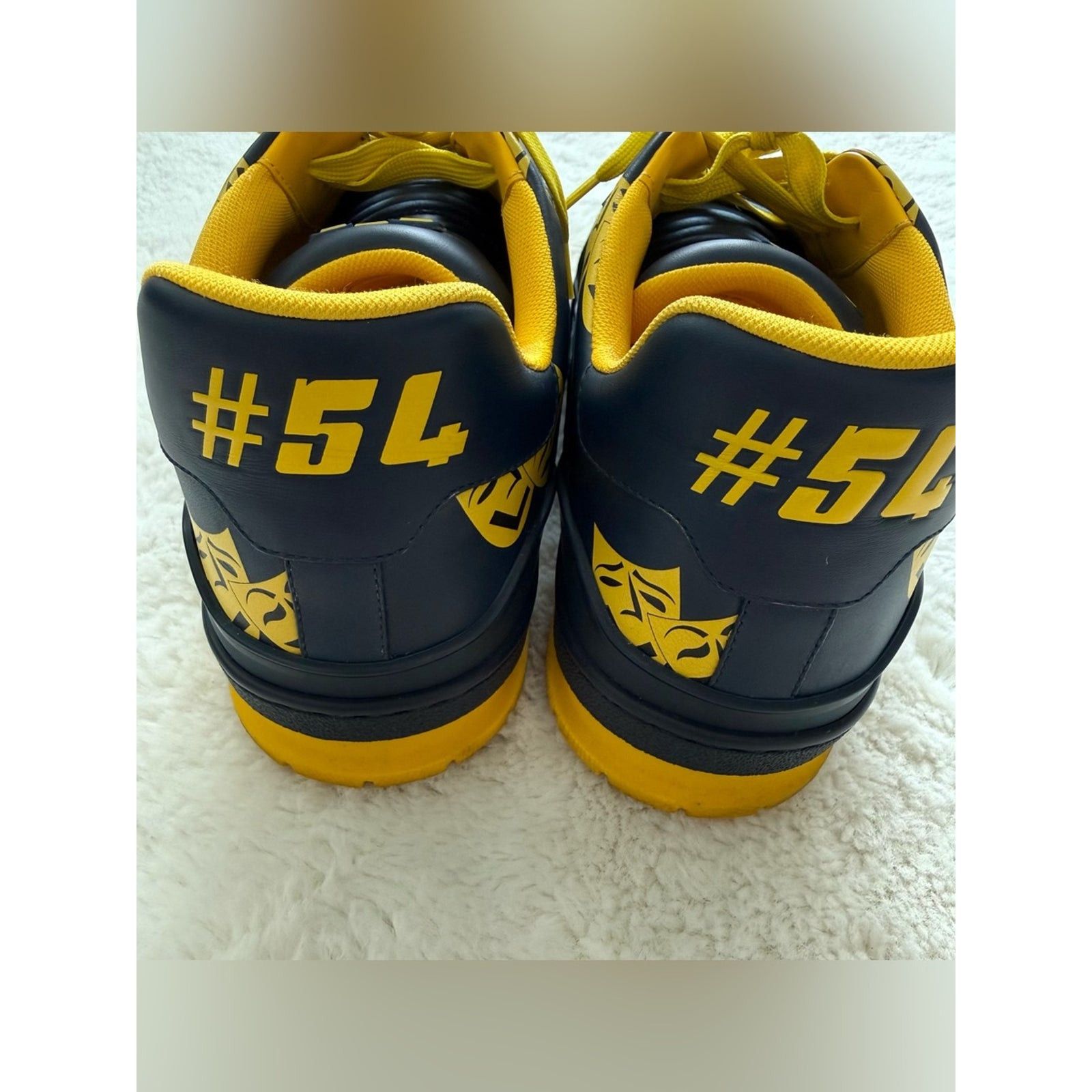 Louis Vuitton Louis Vuitton LV men trainer shoes 10UK or 11US Authentic Size US 11 / EU 44 - 10 Thumbnail