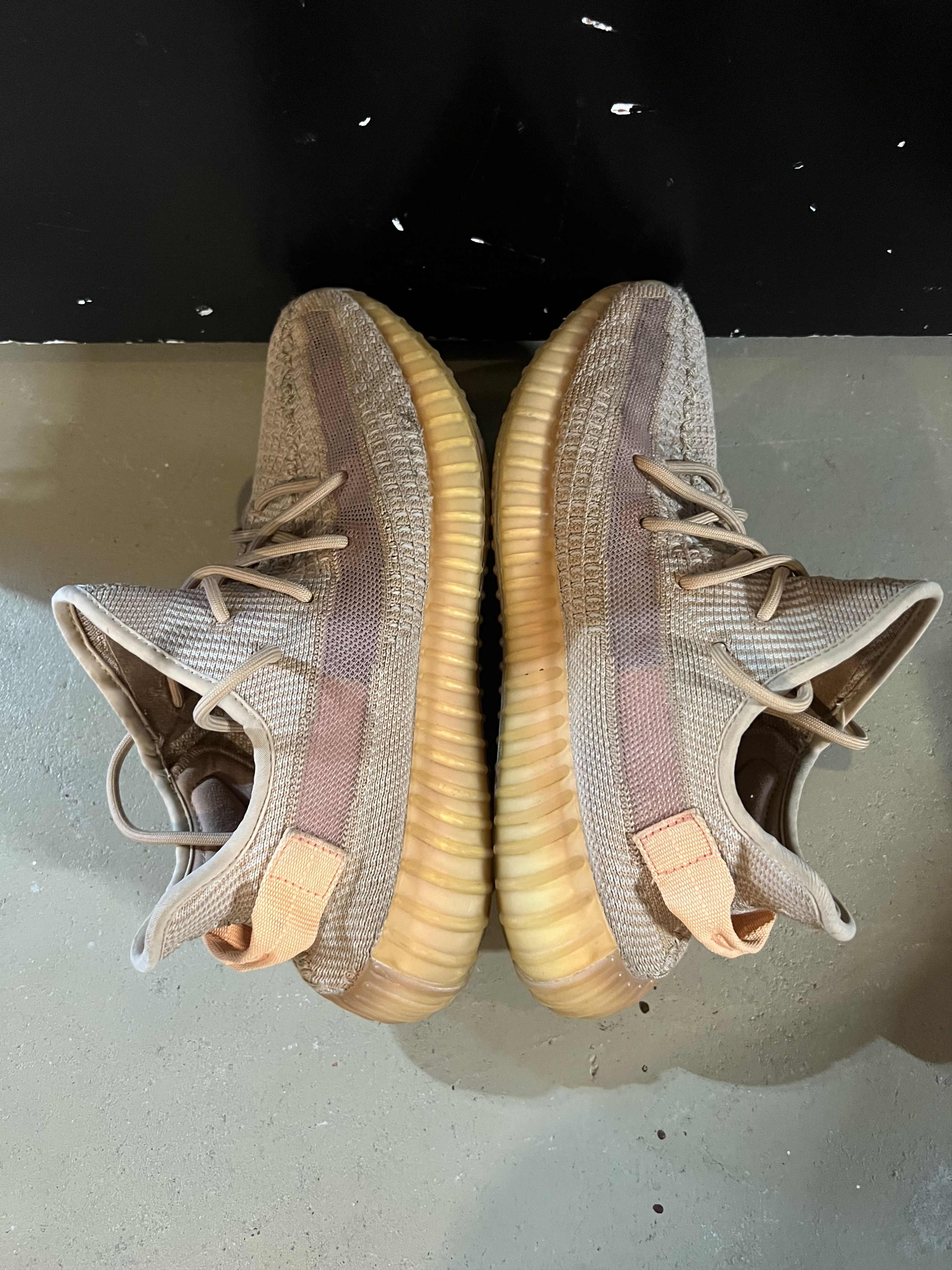 adidas Yeezy Boost 350 V2 Clay