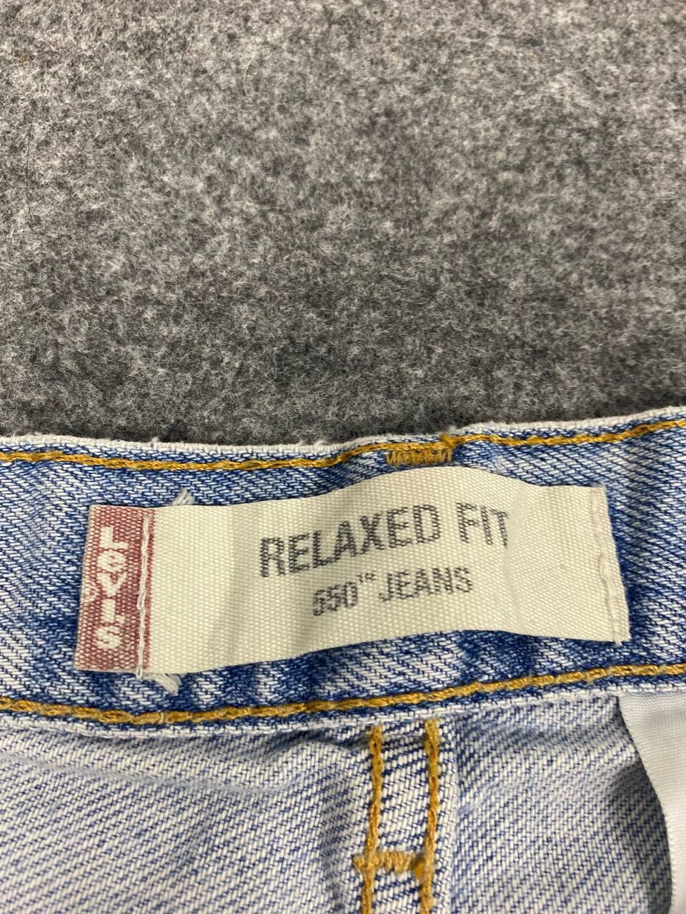 Levi's vintage levis 550 relaxed fit distressed denim Size US 35 - 13 Thumbnail