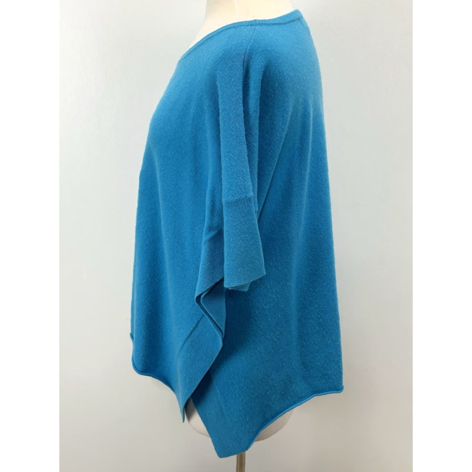 Neiman Marcus Neiman Marcus 100% Cashmere Sweater Womens M Aqua Blue Relaxed Fit Quiet Luxury Pullover Dolman Sleeve Short Sleeve Boxy Classic Size M / US 6-8 / IT 42-44 - 2 Thumbnail