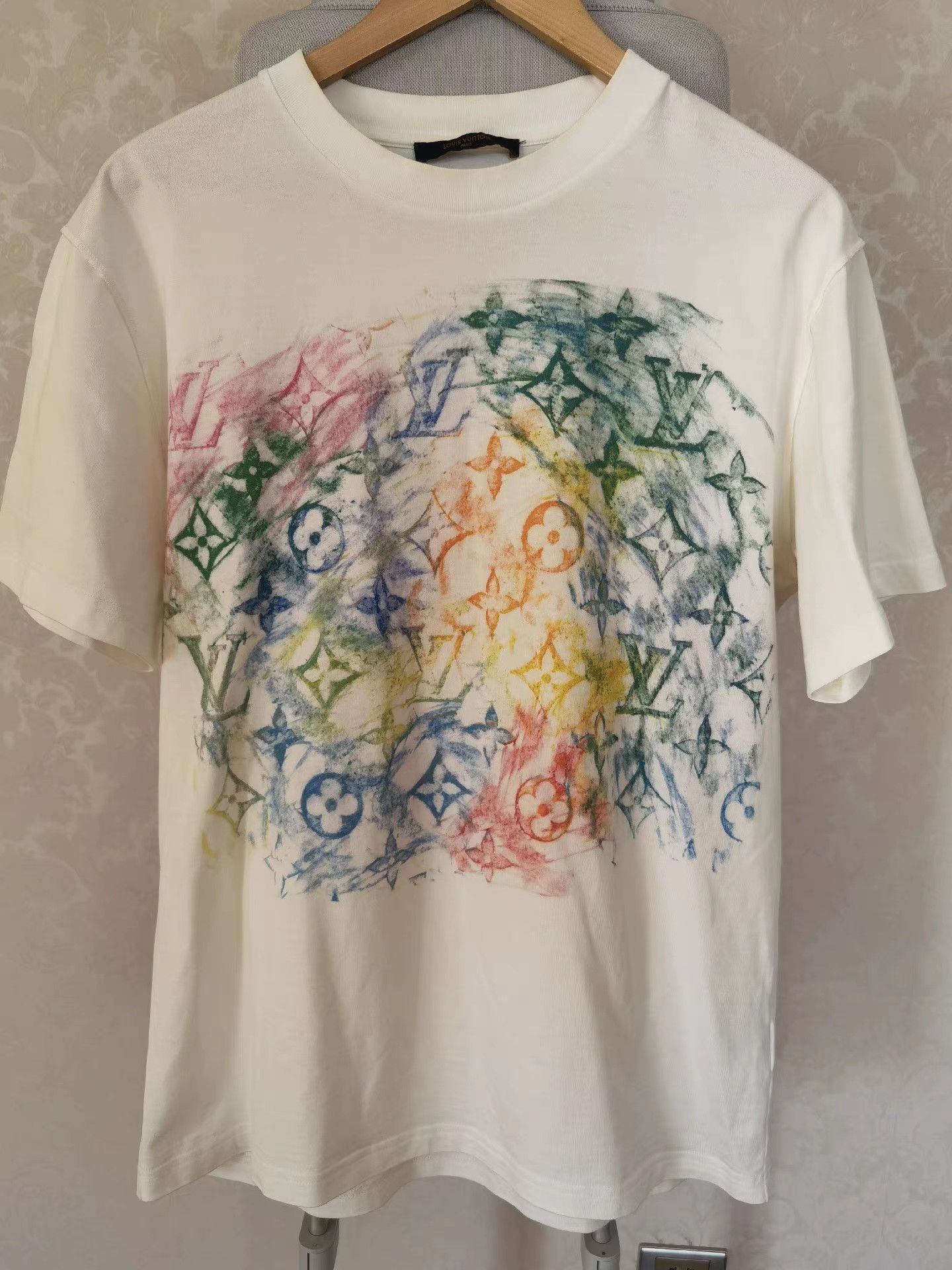 Louis Vuitton Louis Vuitton Crayon T-Shirt K17 Size US L / EU 52-54 / 3 - 1 Thumbnail