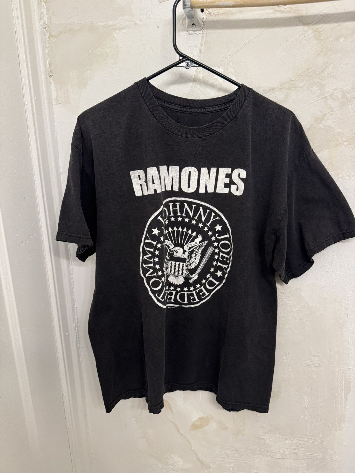 Vintage Vintage Ramones Shirt Size US XL / EU 56 / 4 - 1 Thumbnail