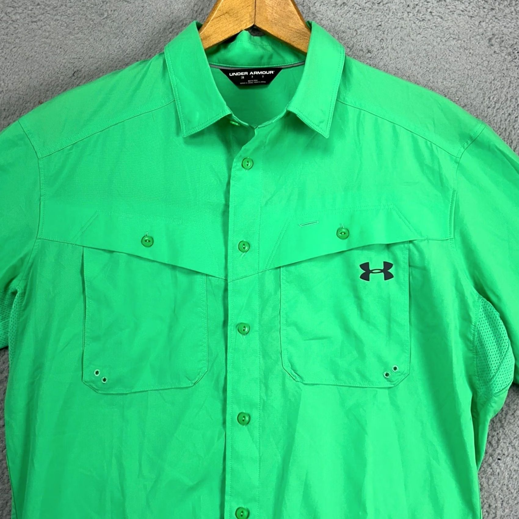 Under Armour Under Armour Tide Chaser Mens Fishing Shirt Small Green Button Up Pocket Logo Shirt Size US S / EU 44-46 / 1 - 2 Thumbnail