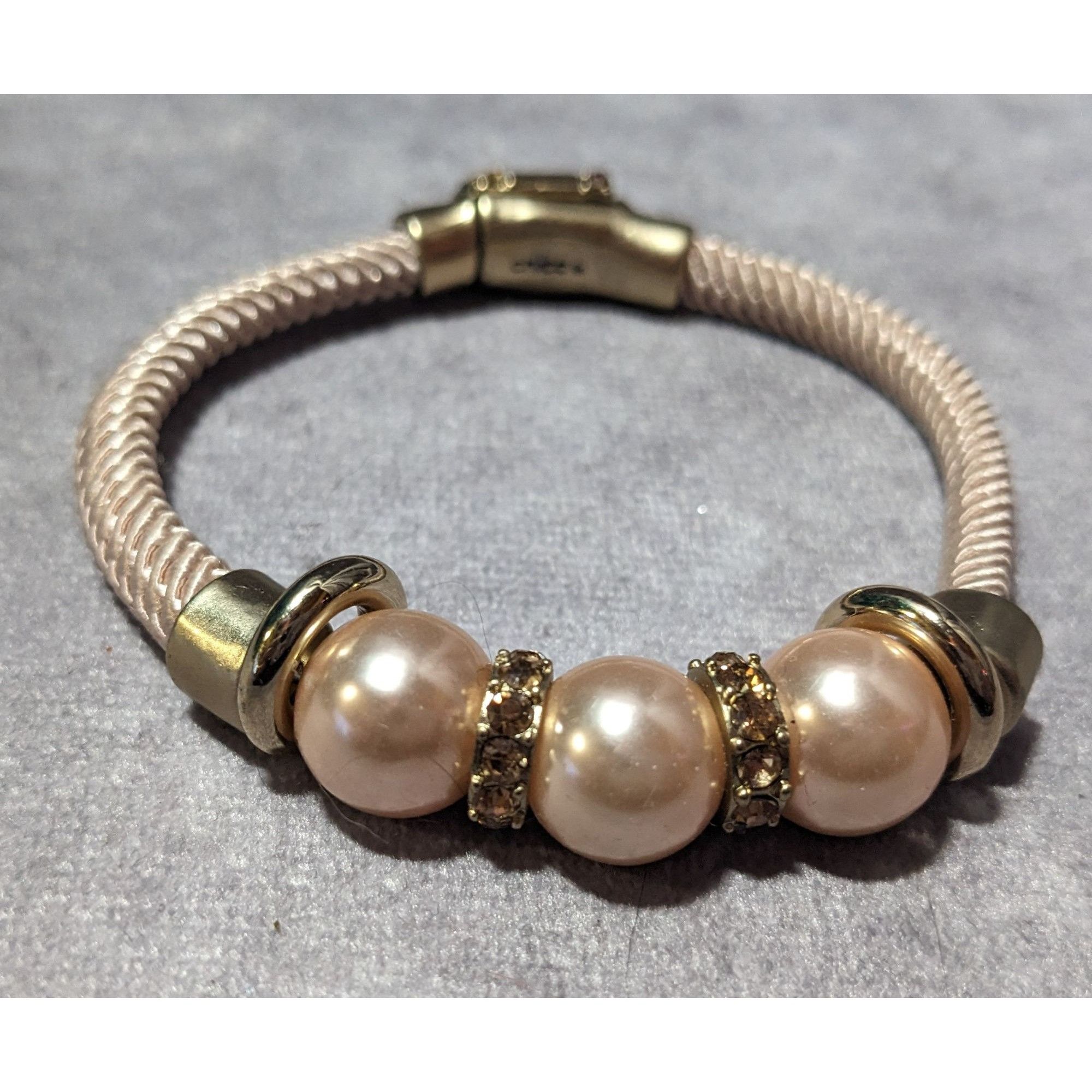 Chicos Elegant Glam Chico's Cream And Gold Tone Faux Pearl Rhinesto Size ONE SIZE - 6 Thumbnail